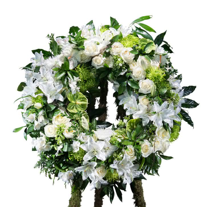 Funeral - Coroa Clássica Branca | Interflora