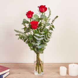 Tércia, 3 Rosas Vermelhas de Pé Longo