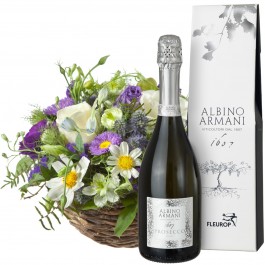 Beautiful summer basket with Prosecco Albino Armani DOC (75c, Beautiful summer basket with Prosecco Albino Armani DOC (75c