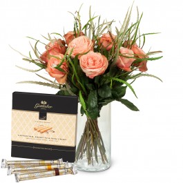 12 Salmon Colored Roses with Gottlieber Hüppen "Special Edit, 12 Salmon Colored Roses with Gottlieber Hüppen 