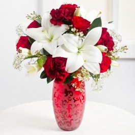Romantic Bouquet in Red and White Colours, Romantic Bouquet in Red and White Colours