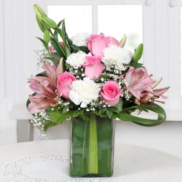 Assorted Fresh Flowers in a Vase                            , Assorted Fresh Flowers in a Vase                            
