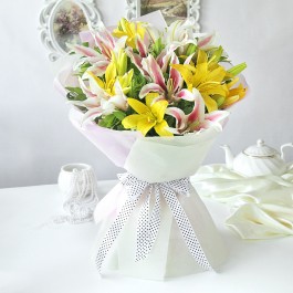 Elegant Mix of Lilies                                      , Elegant Mix of Lilies                                      