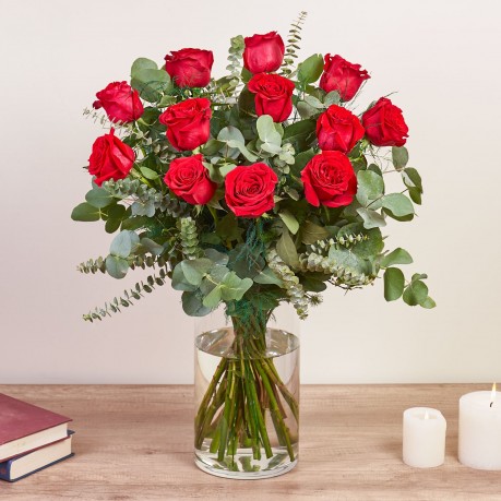Amor, 12 Rosas Vermelhas de Pé Longo