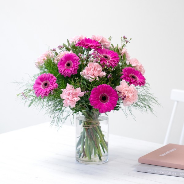 Hestia, Ramo de Gerberas e flores mistas em tons de rosa